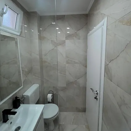 Georgeous Lux Ak Apartament